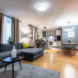 Appartamento Live Centrally In A Spacious And Modern In, Vienna